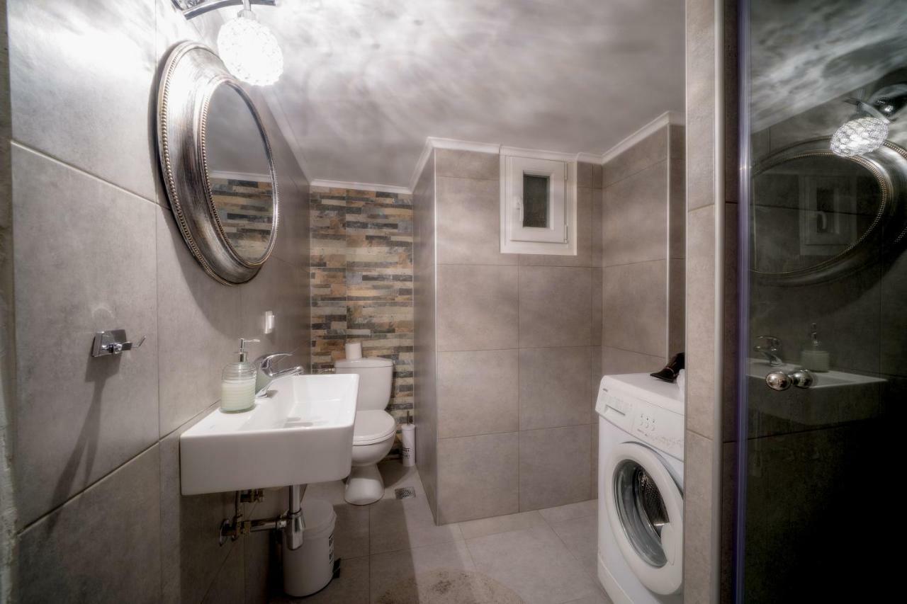 דירות סלוניקי Acropolis Deluxe Apt. מראה חיצוני תמונה